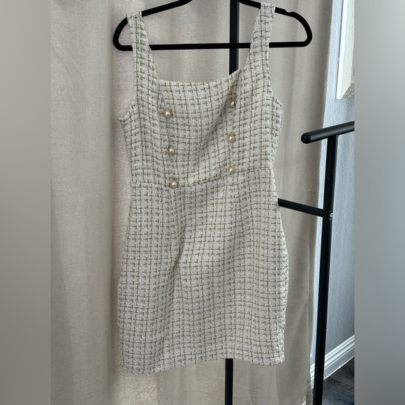 Gold and white button dress with buttons - Picture 5 of 6